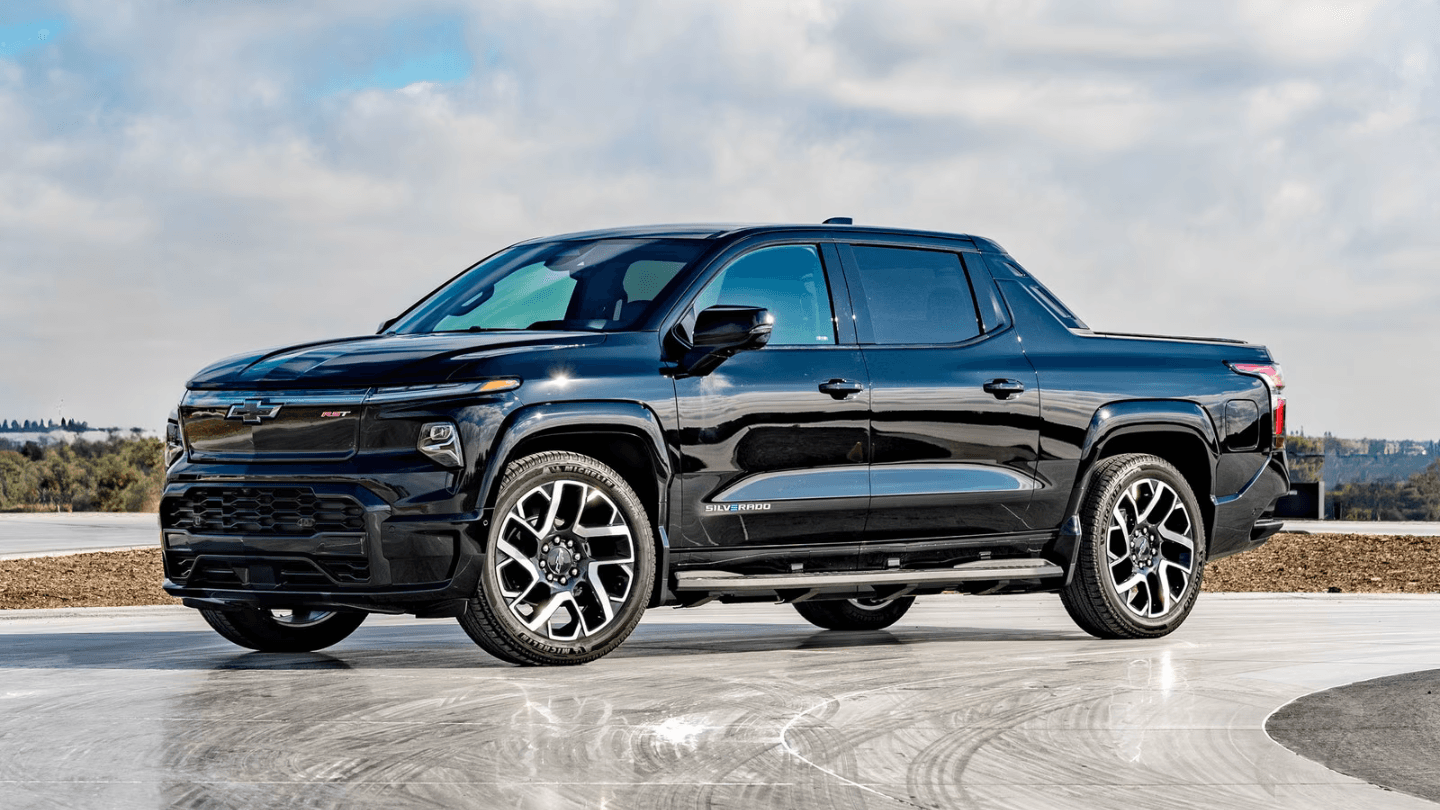 Лучшие модели 2025 года по емкости батареи: топ-5 «дальнобойных» электромобилей