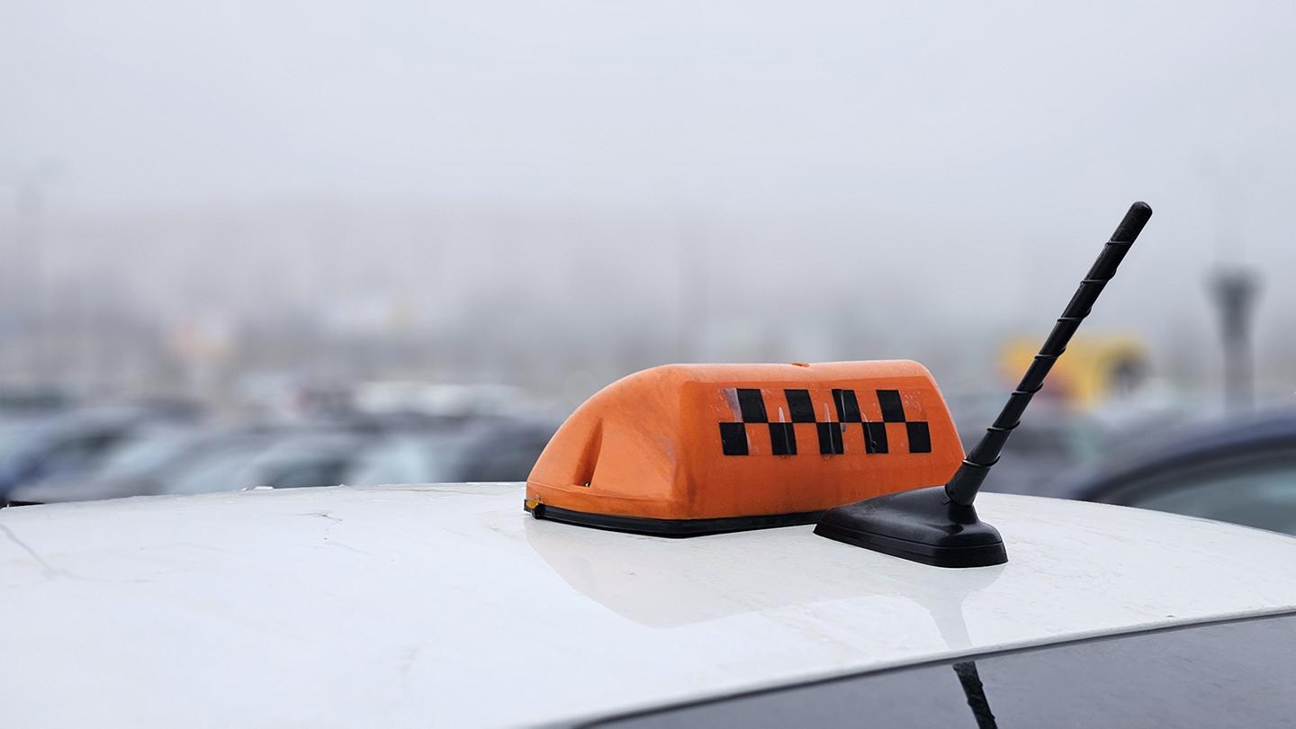 Водитель
электротакси в Минске рассказал, сколько заработал в декабре. Поверили не
все