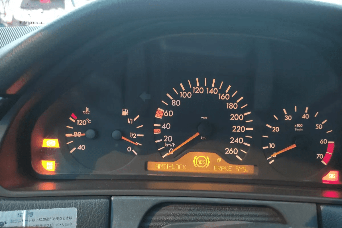 Приборная панель