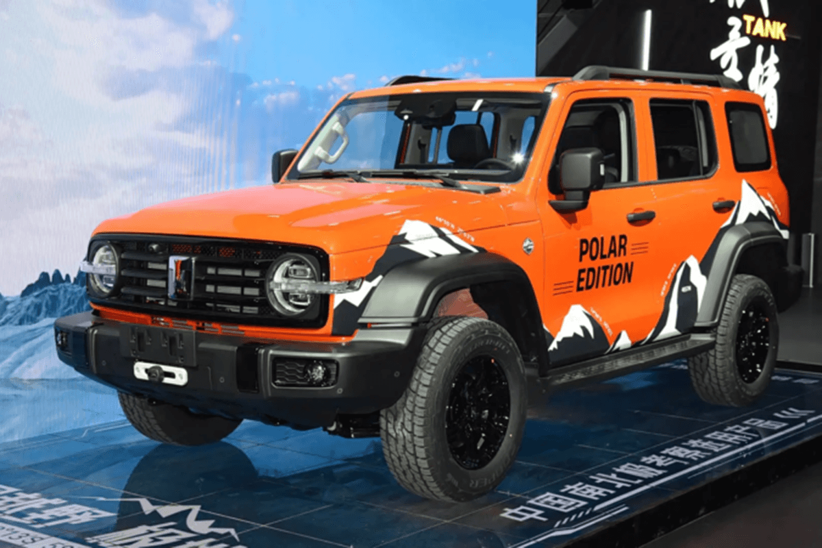 Tank 300 Polar Edition