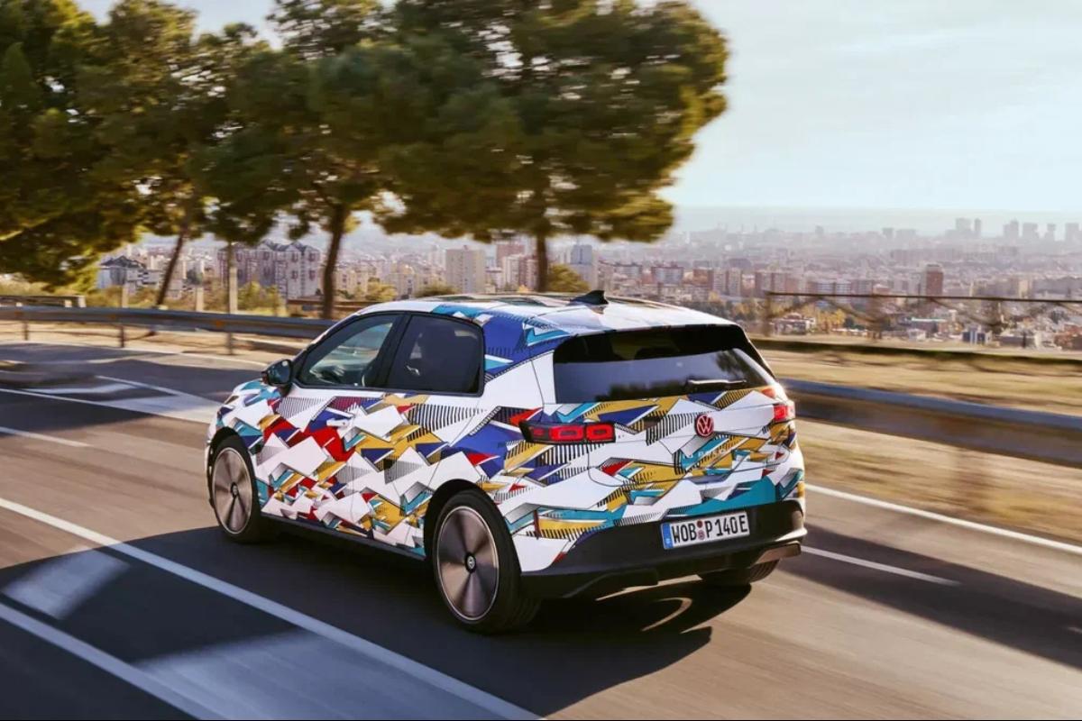 Экстерьер обновленного VW ID.Polo вид сзади