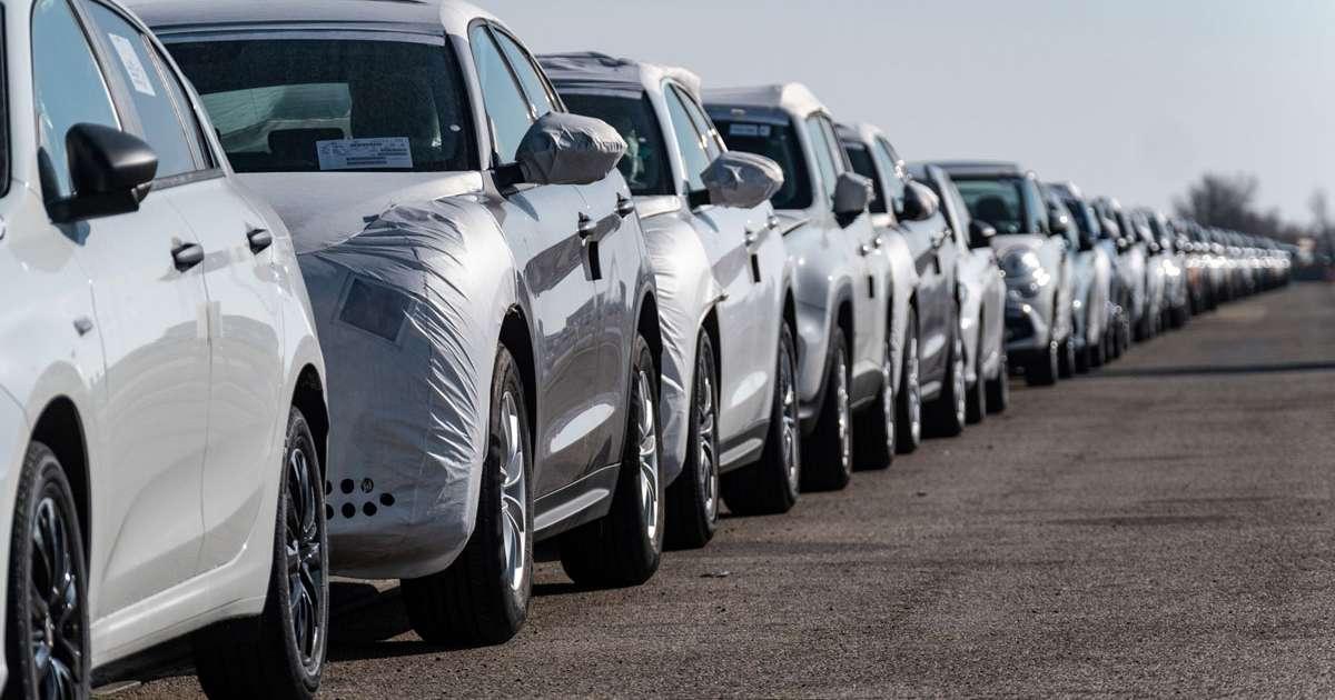 Поставки новых автомобилей