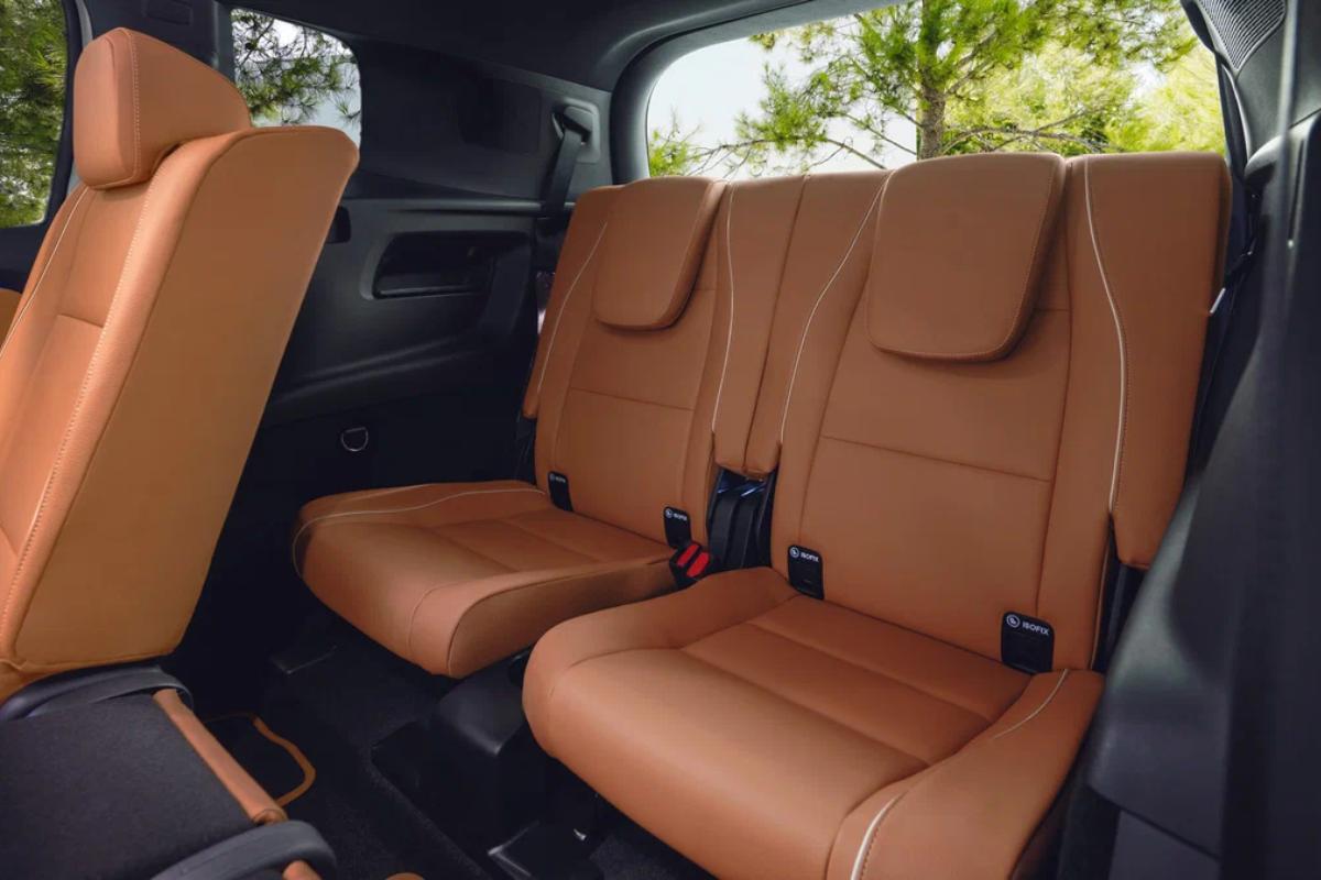 Багажный ряд Mercedes-Benz GLB 2026