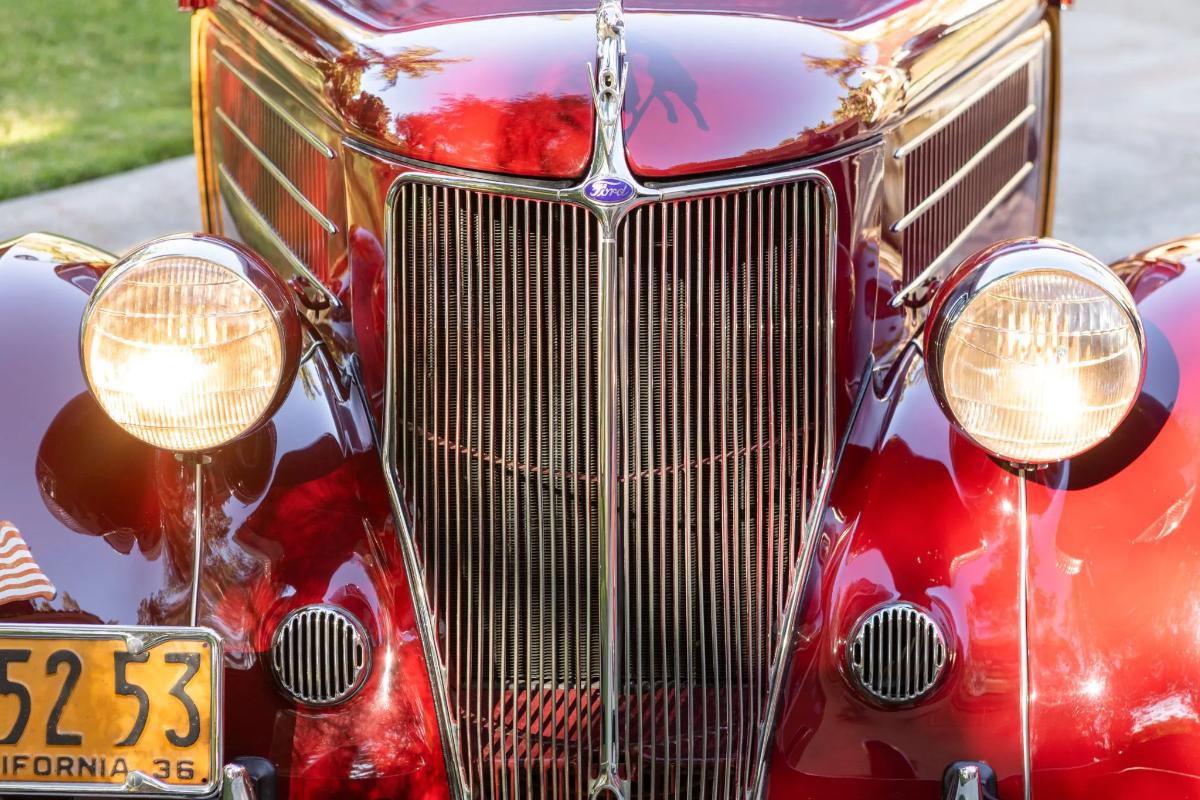 Ford Woodie Wagon 1936 вид спереди