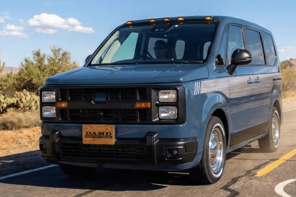 Honda StepWGN в стайлинг‑комплекте Resonator