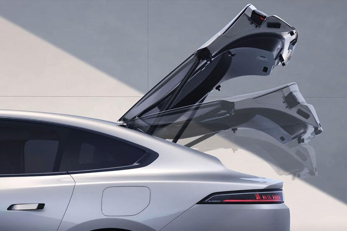 Электропривод двери багажника автомобиля