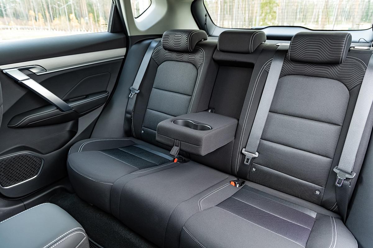 Задний ряд сидений с подлокотником BELGEE X50