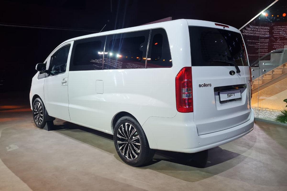 фургон сзади