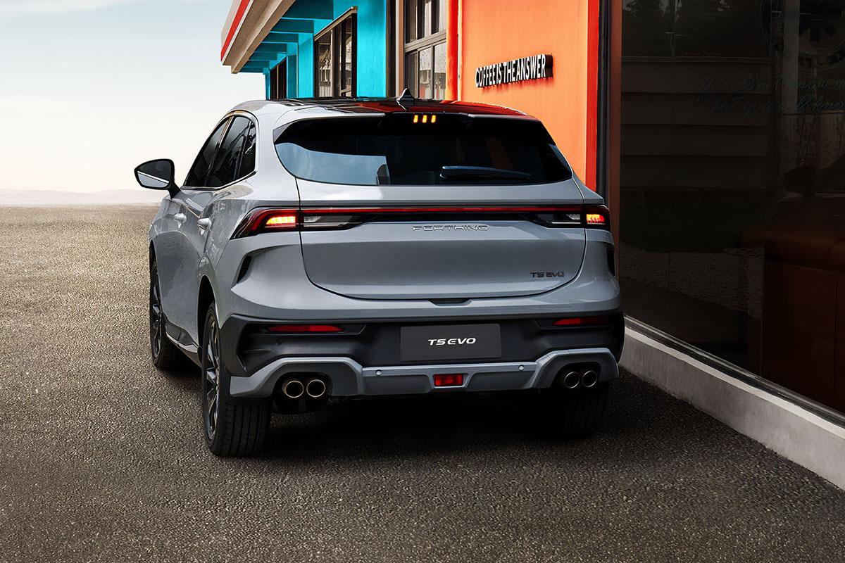 Dongfeng T5 EVO сзади