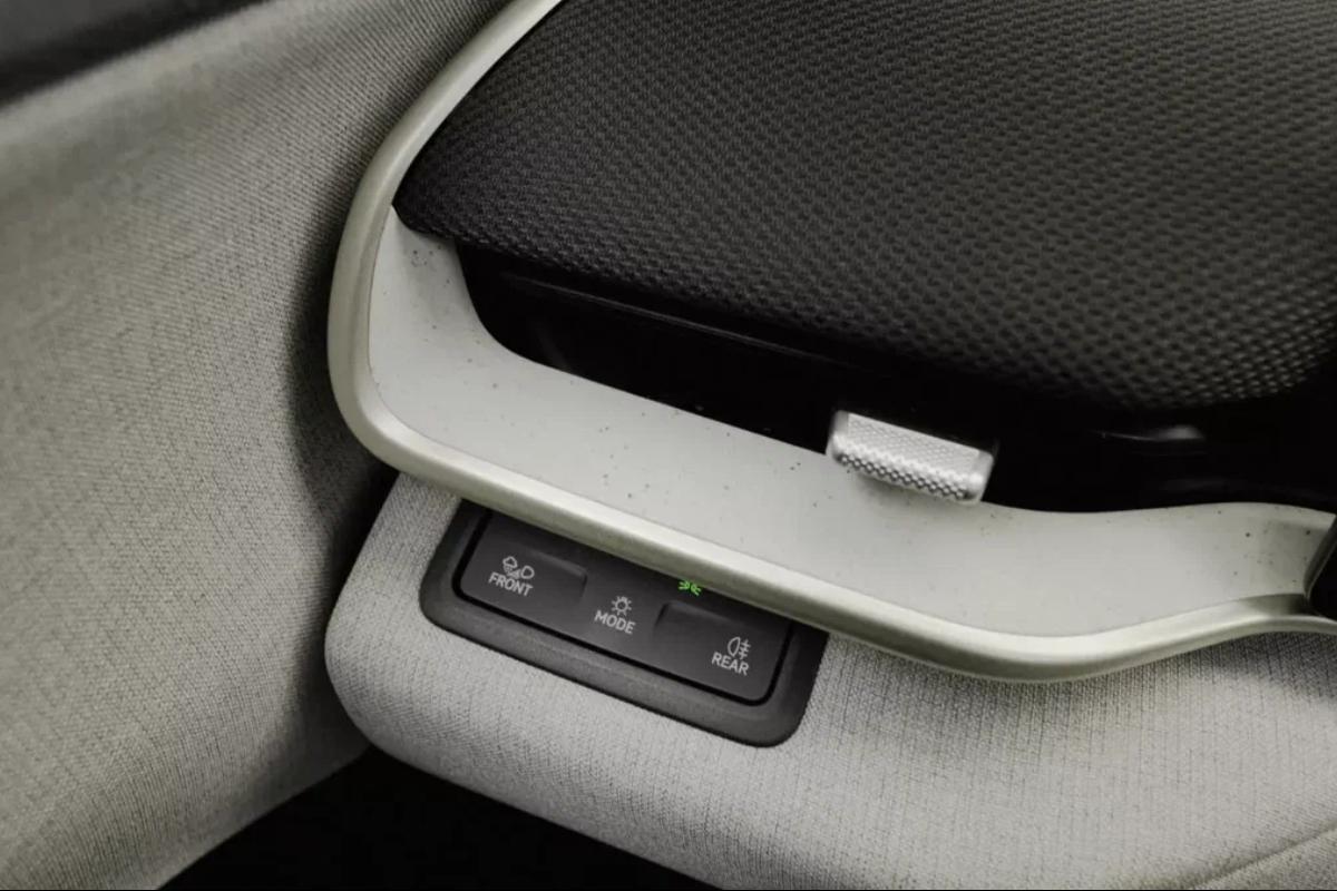 Интерьер обновленного VW ID.Polo_2