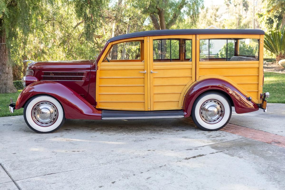 Ford Woodie Wagon 1936 вид сбоку