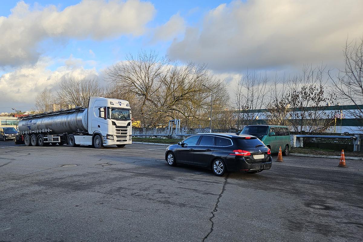 Универсал Peugeot 308