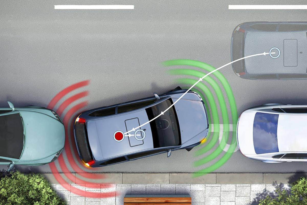Автомобиль паркуется автоматически