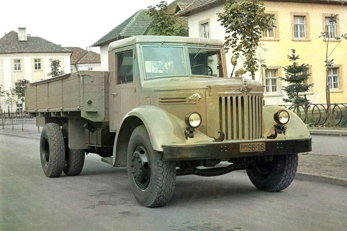 Один из первых МАЗ-200