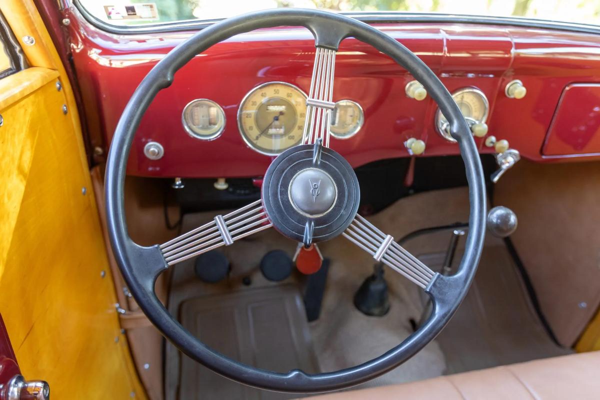 Руль и приборная панель Ford Woodie Wagon 1936