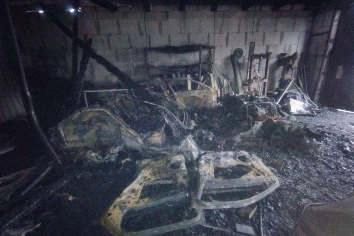 Горевший гараж в Покути 2
