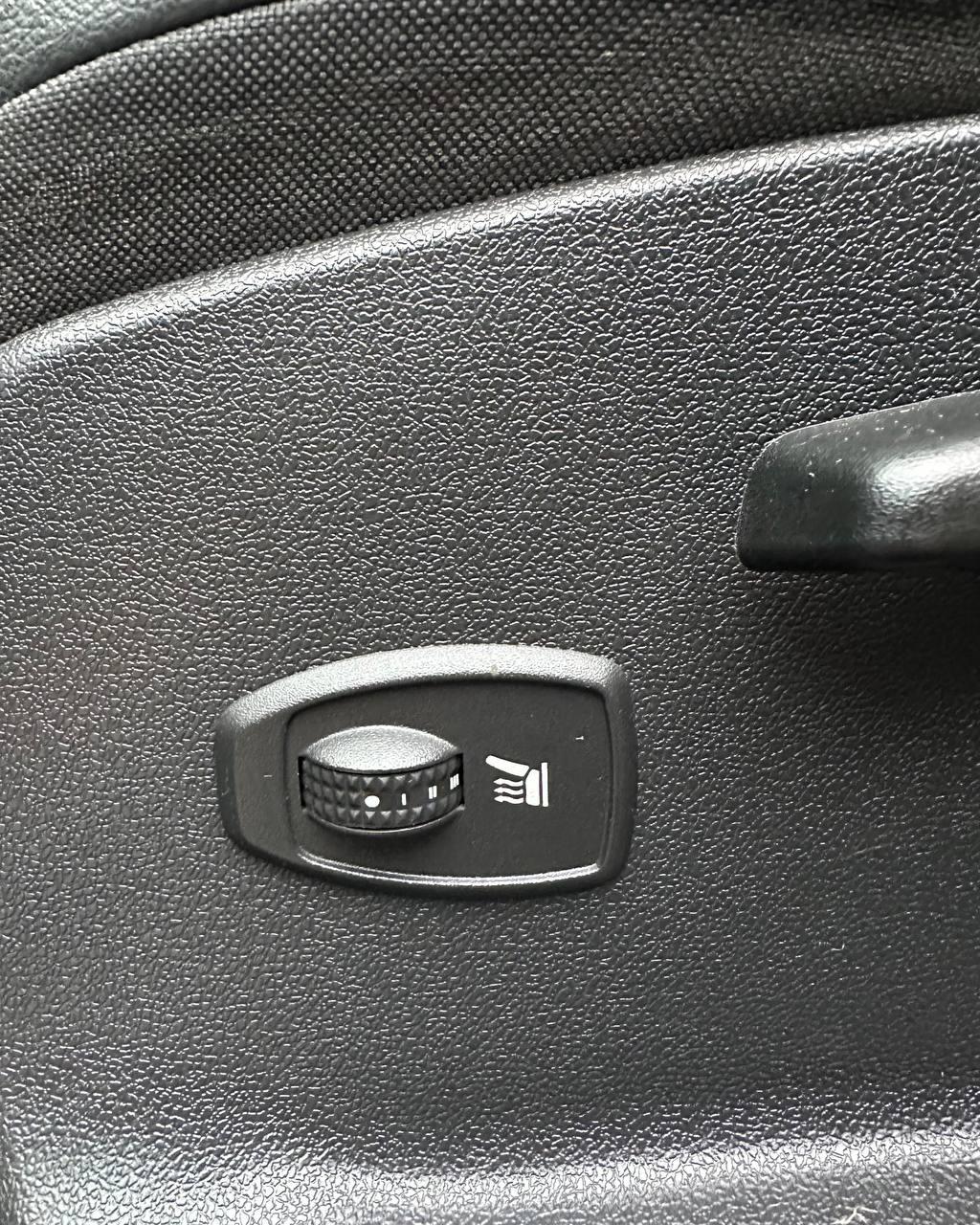 Renault Grand Scenic III · 2-й рестайлинг , 2013 г., механика, дизель - фото 13