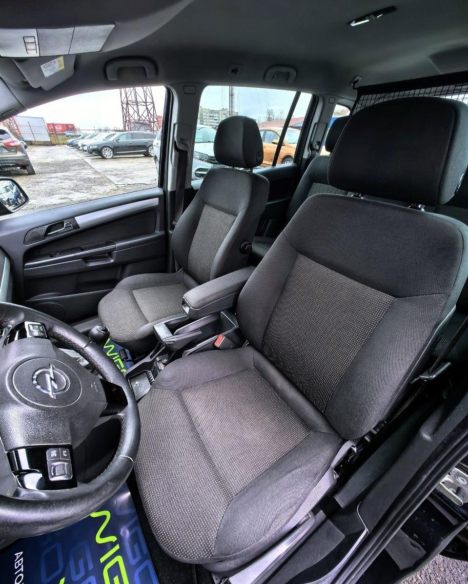 Opel Zafira B · Рестайлинг , 2014 г., механика, дизель - фото 10