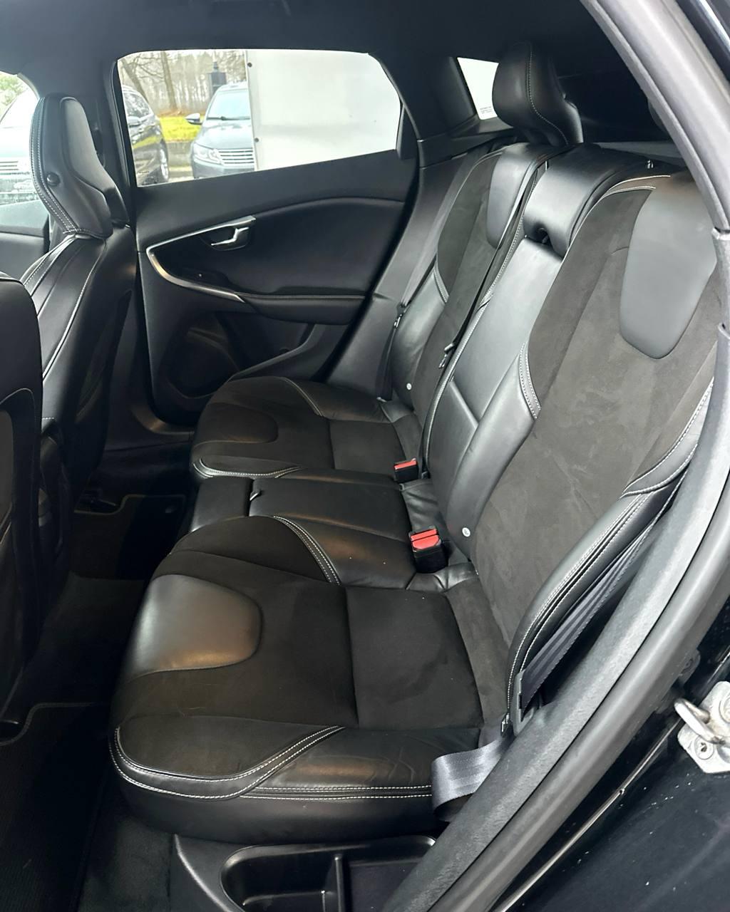 Volvo V40 II , 2013 г., механика, дизель - фото 20