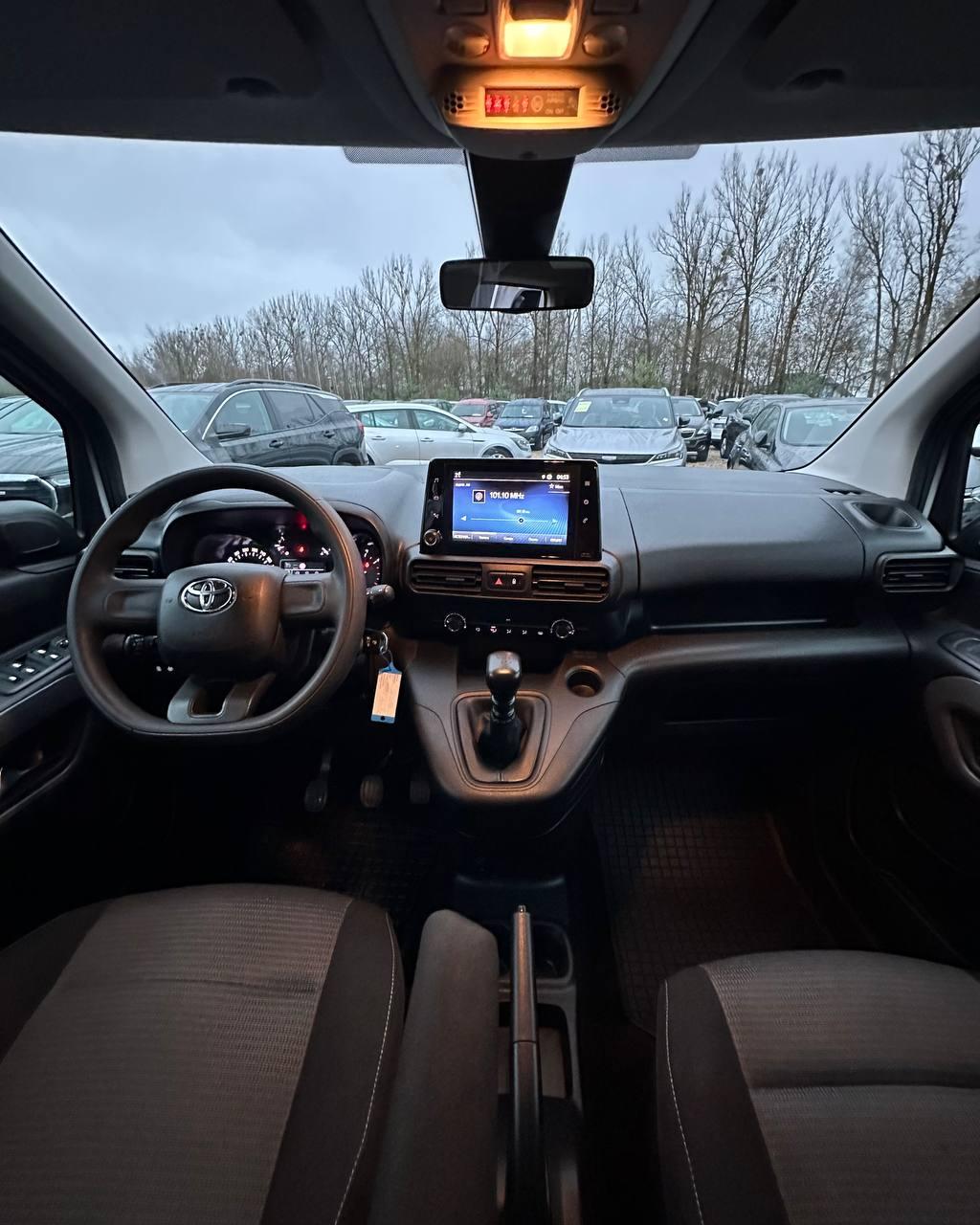 Toyota ProAce City I , 2022 г., механика, бензин - фото 9