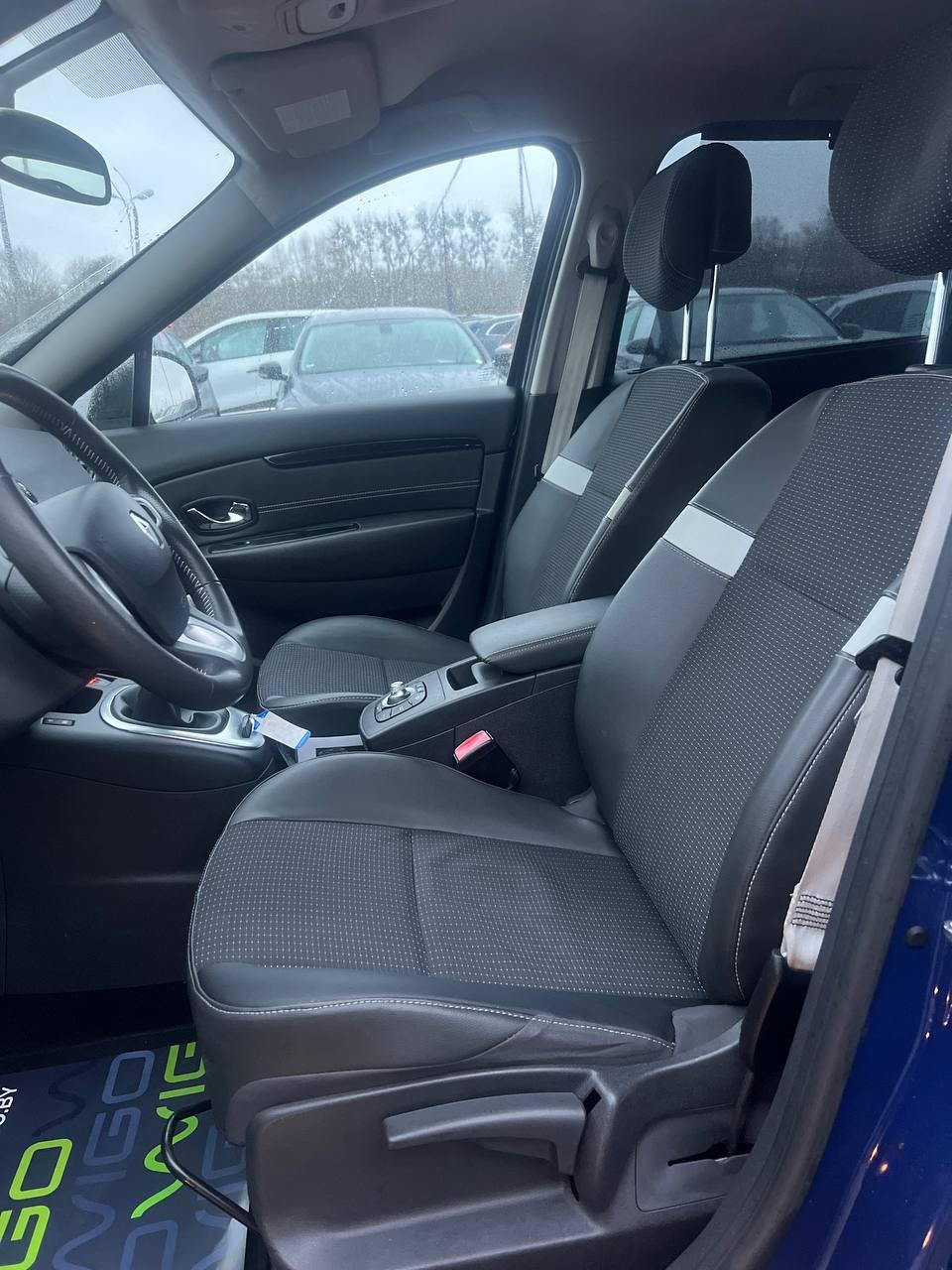 Renault Grand Scenic III · 2-й рестайлинг , 2012 г., механика, дизель - фото 11