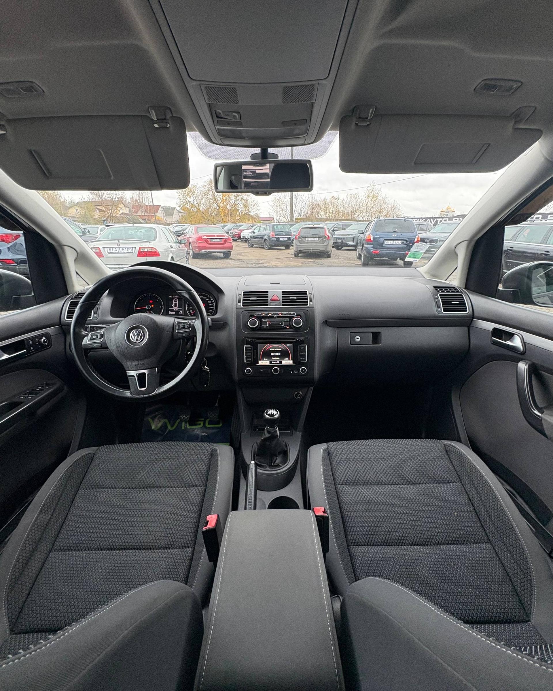 Volkswagen Touran I · 2-й рестайлинг , 2011 г., механика, дизель - фото 7