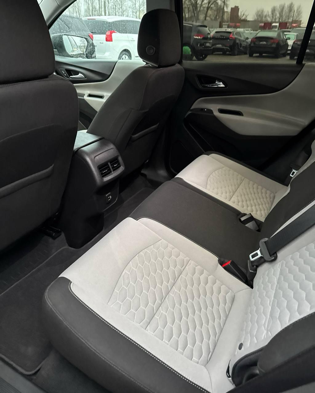 Chevrolet Equinox III · Рестайлинг , 2022 г., автомат, бензин - фото 11