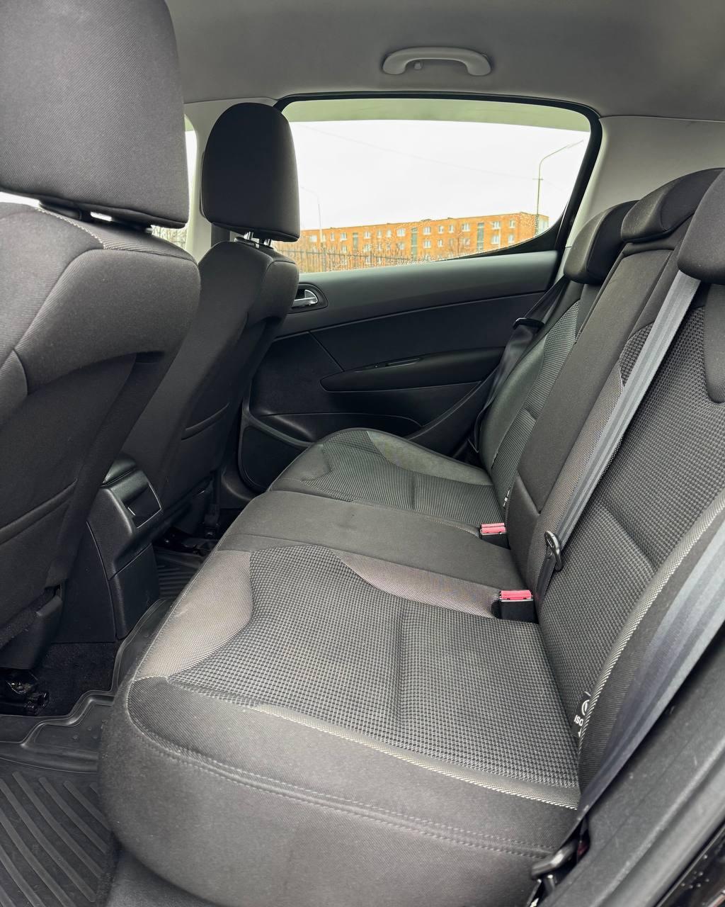 Peugeot 308 T7 · Рестайлинг , 2011 г., механика, дизель - фото 11