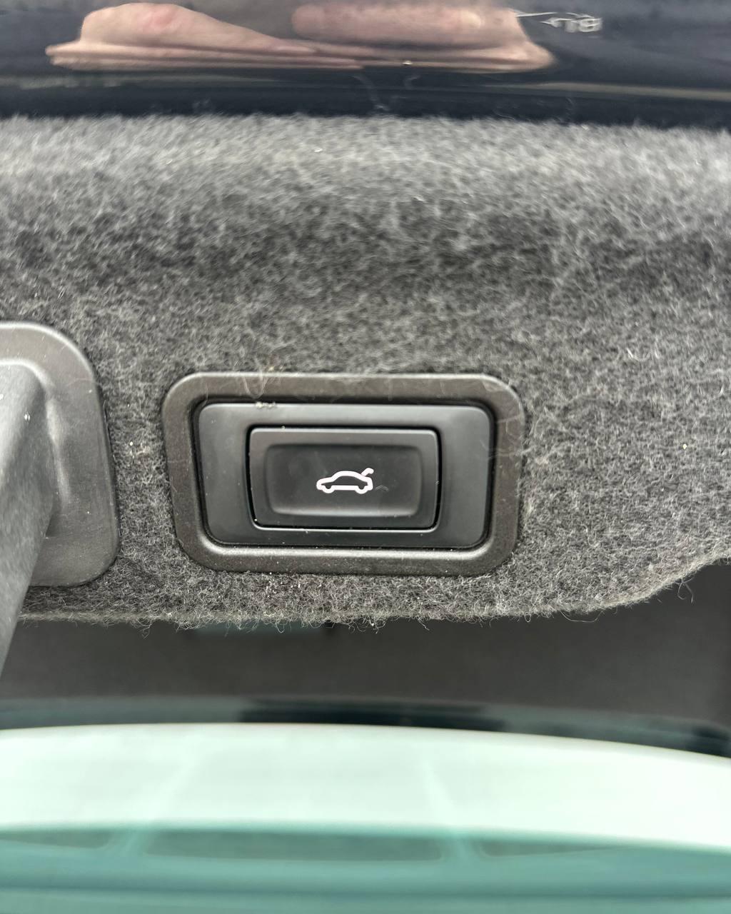 Audi A8 D4 · Рестайлинг , 2015 г., автомат, бензин - фото 14