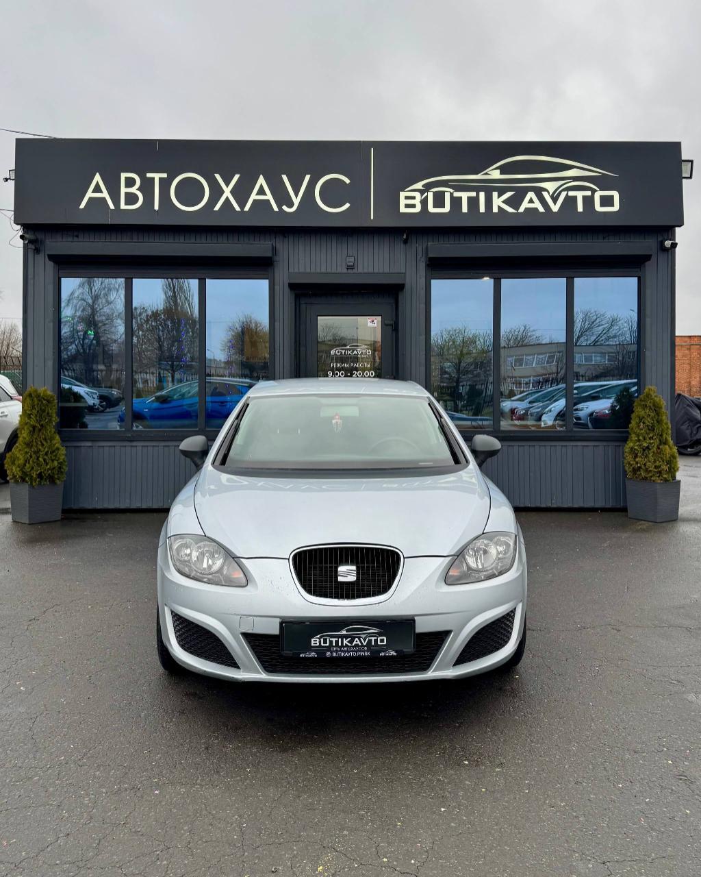 SEAT Leon II · Рестайлинг , 2010 г., механика, бензин - фото 2