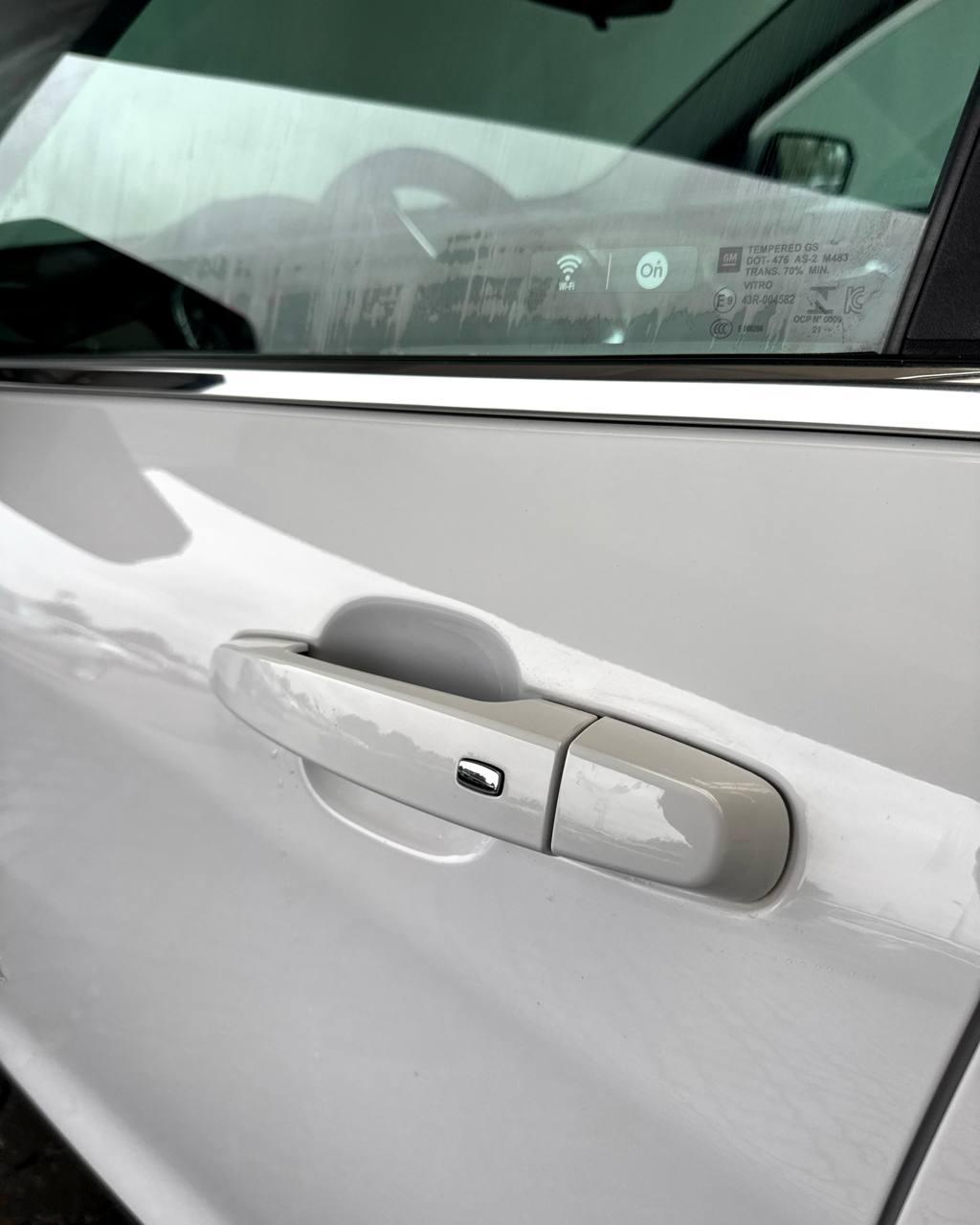 Chevrolet Equinox III · Рестайлинг , 2021 г., автомат, бензин - фото 10