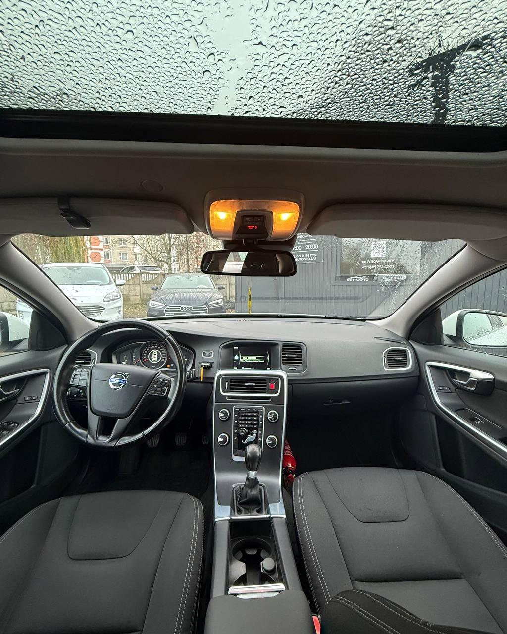 Volvo S60 II · Рестайлинг , 2014 г., механика, дизель - фото 9