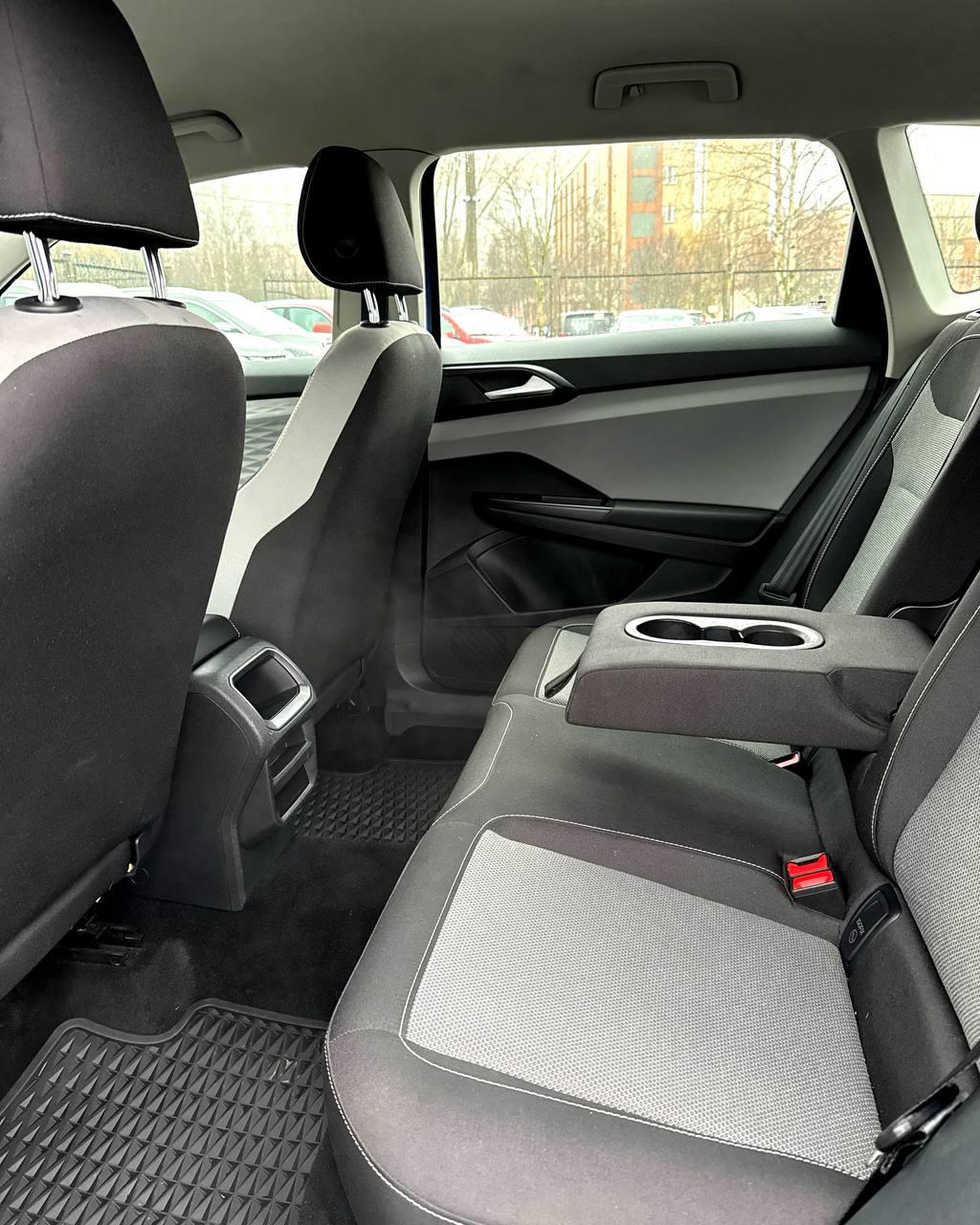 Volkswagen Taos I , 2023 г., автомат, бензин - фото 12