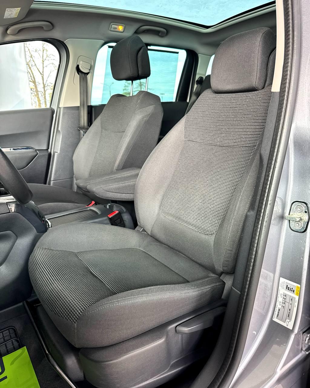 Peugeot 5008 I · Рестайлинг , 2014 г., механика, дизель - фото 10