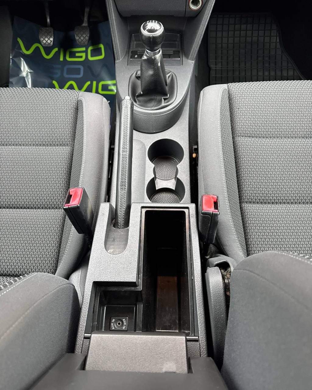 Volkswagen Touran I · 2-й рестайлинг , 2012 г., механика, дизель - фото 17