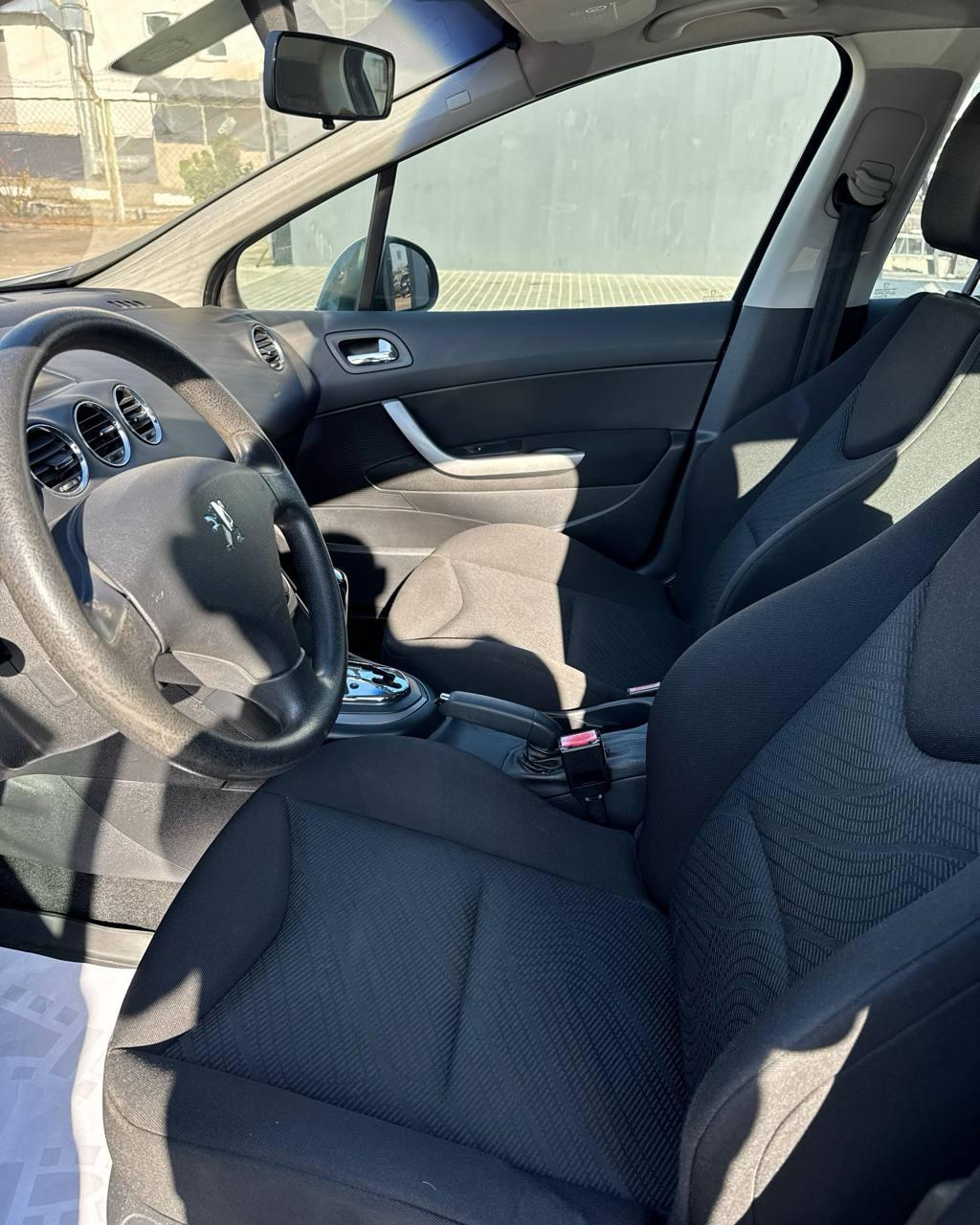 Peugeot 308 T7 , 2010 г., автомат, бензин - фото 8