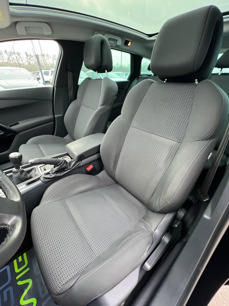 Peugeot 508 I · Рестайлинг , 2015 г., механика, дизель - фото 11