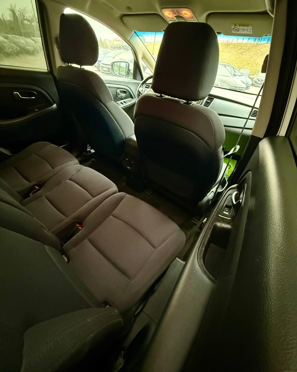 Kia Carens III , 2015 г., механика, дизель - фото 14