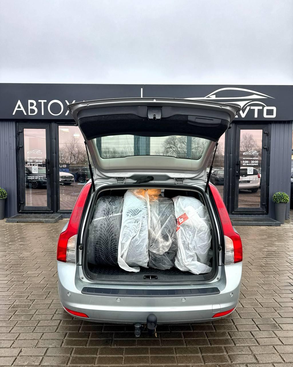 Volvo V50 I · 2-й рестайлинг , 2011 г., механика, дизель - фото 12