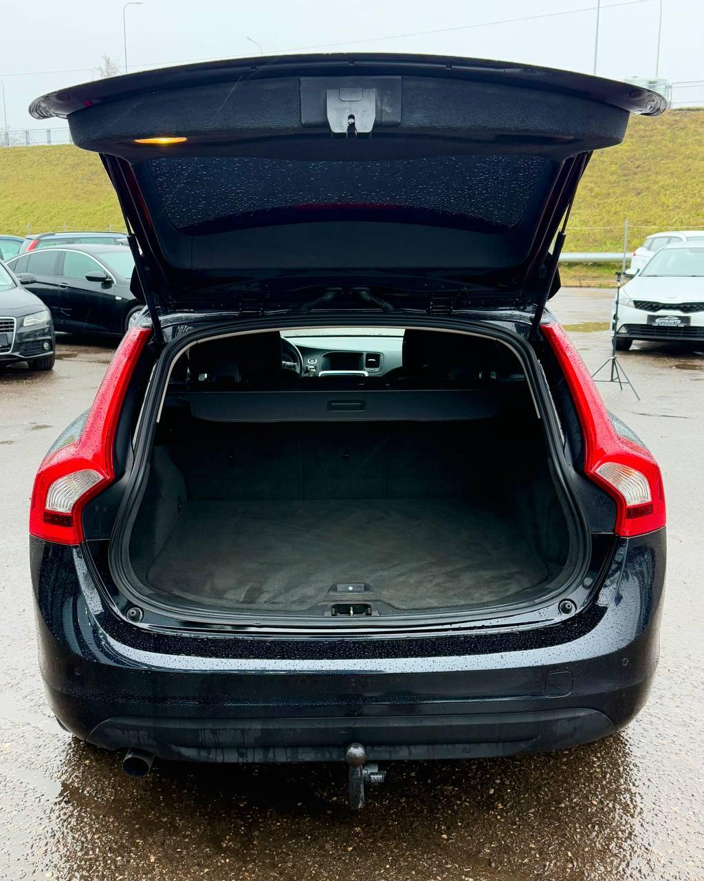 Volvo V60 I , 2011 г., механика, дизель - фото 21