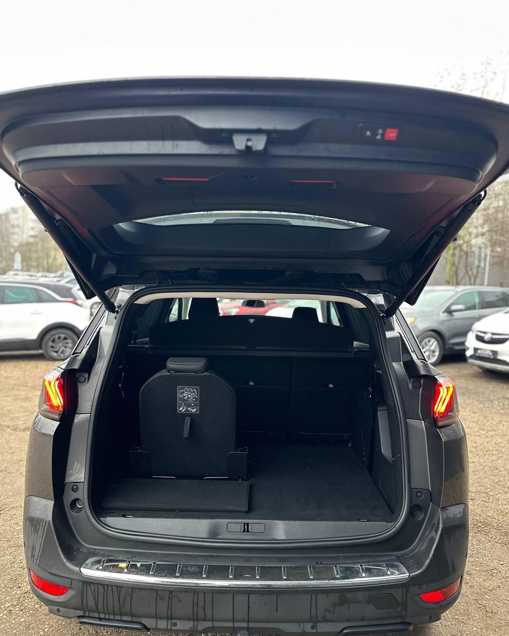 Peugeot 5008 II · Рестайлинг , 2020 г., механика, бензин - фото 15