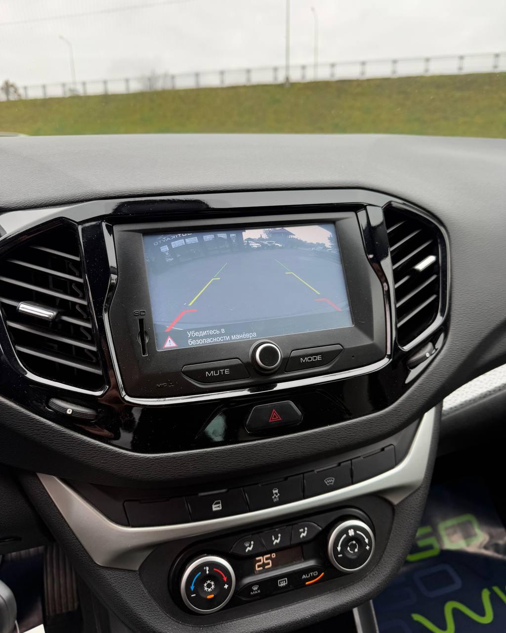 Lada (ВАЗ) Vesta I , 2018 г., механика, бензин - фото 18