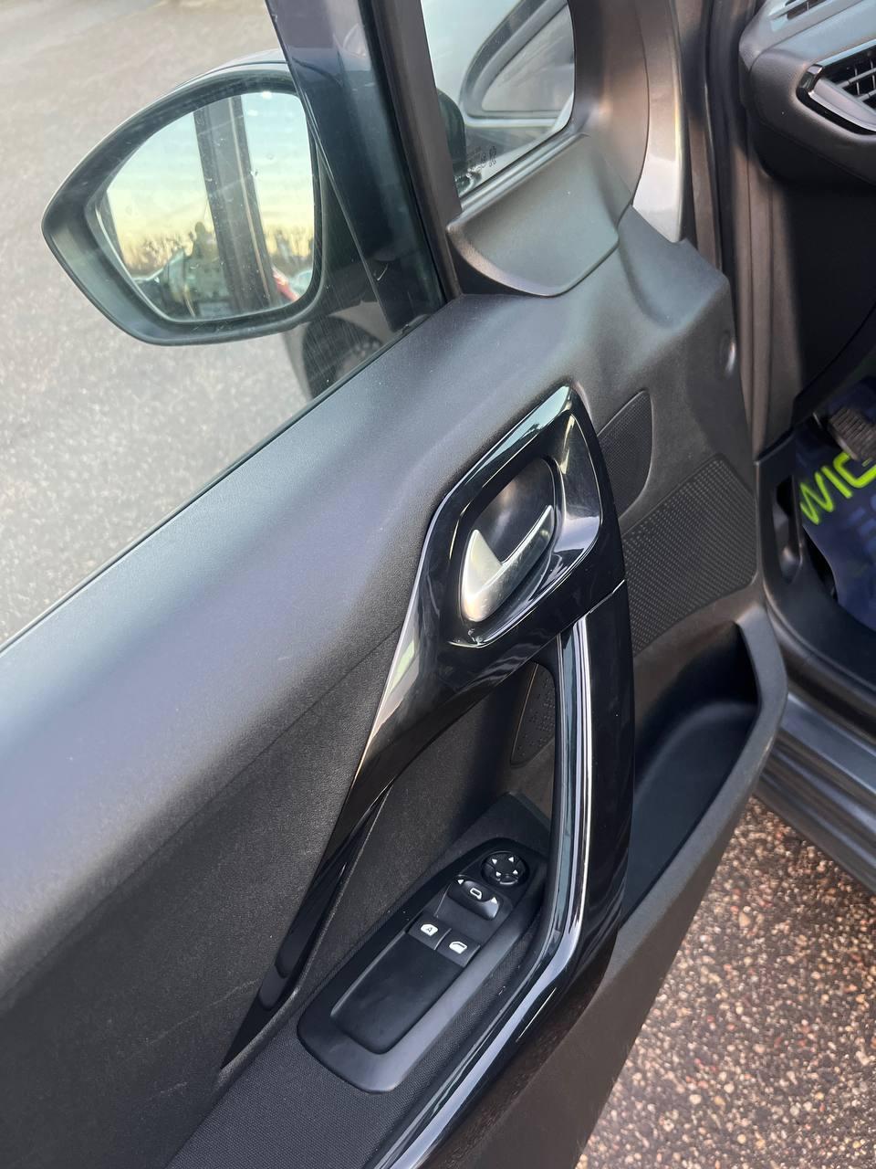 Peugeot 208 I , 2013 г., механика, бензин - фото 9