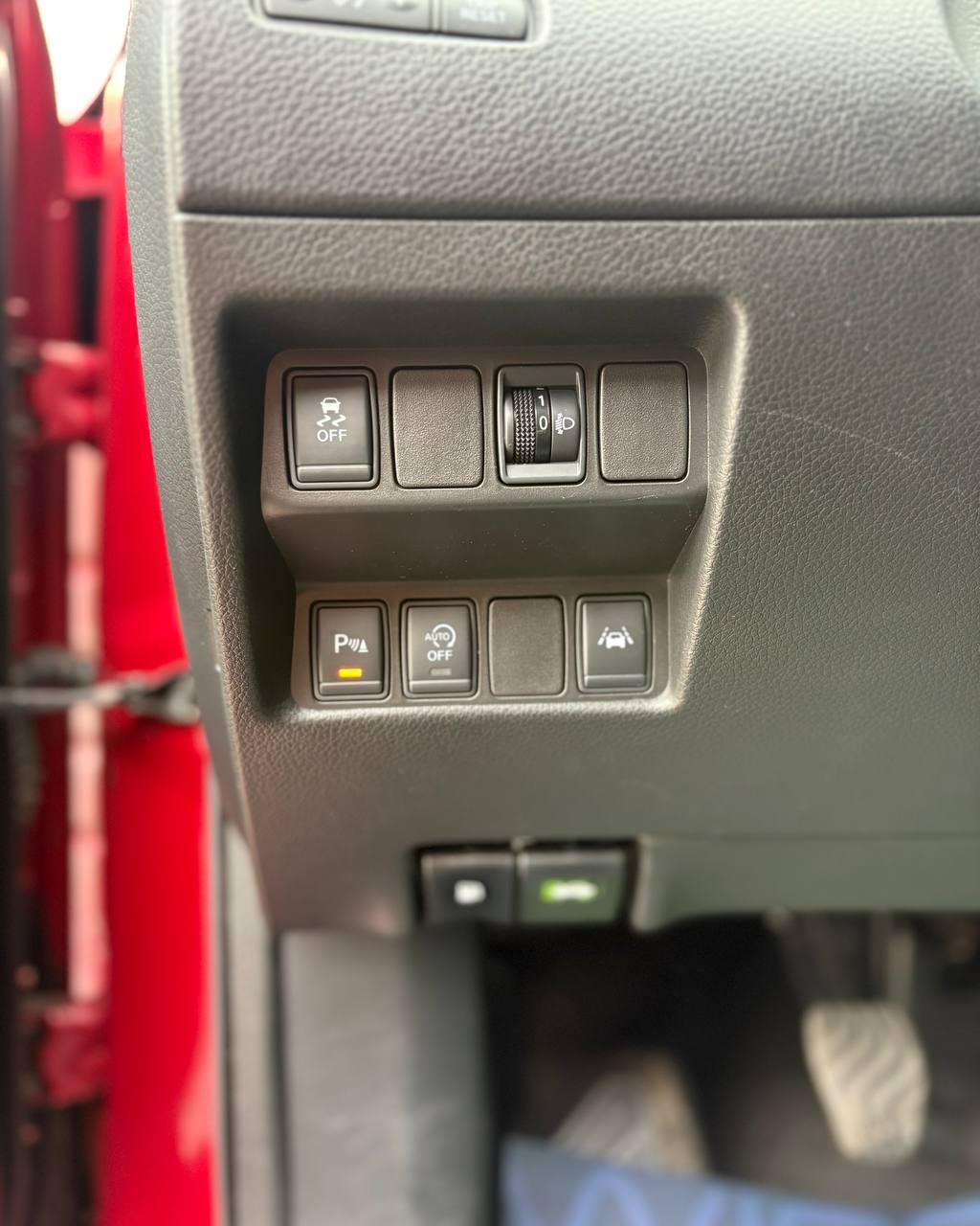 Nissan Qashqai II , 2015 г., механика, бензин - фото 18