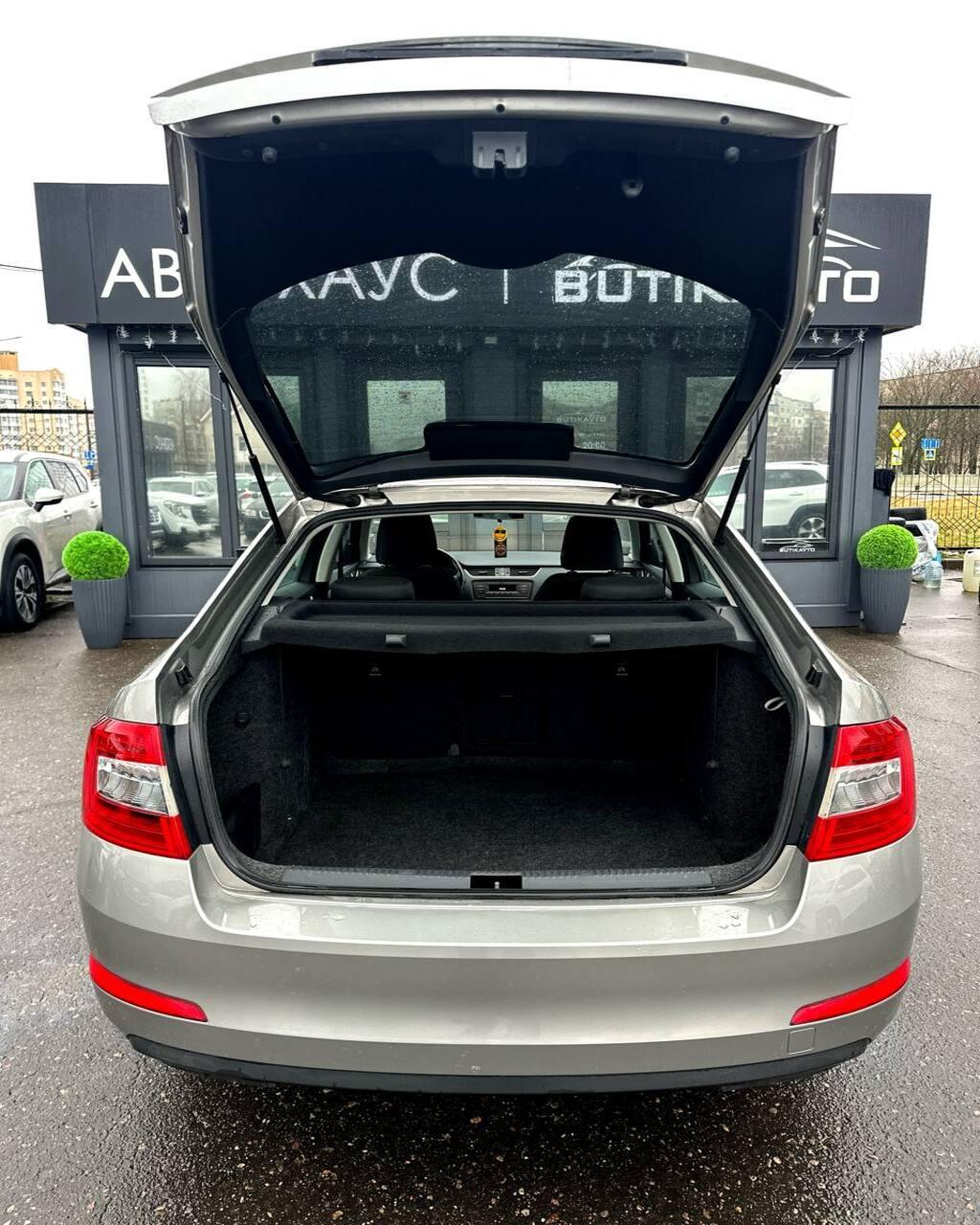 Skoda Octavia III , 2014 г., механика, бензин - фото 14