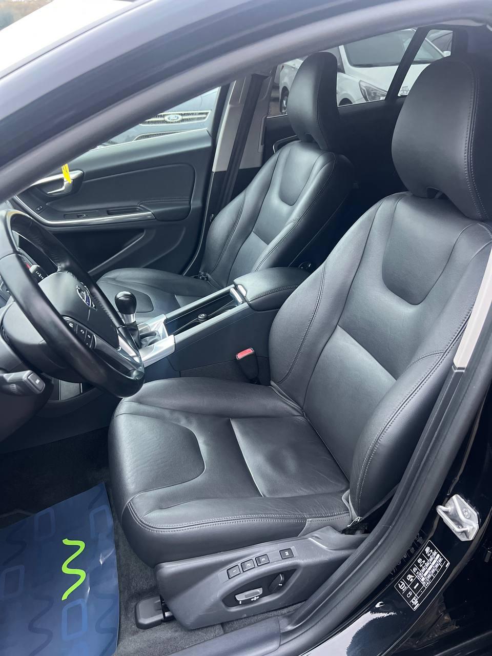 Volvo V60 I · Рестайлинг , 2014 г., механика, дизель - фото 10