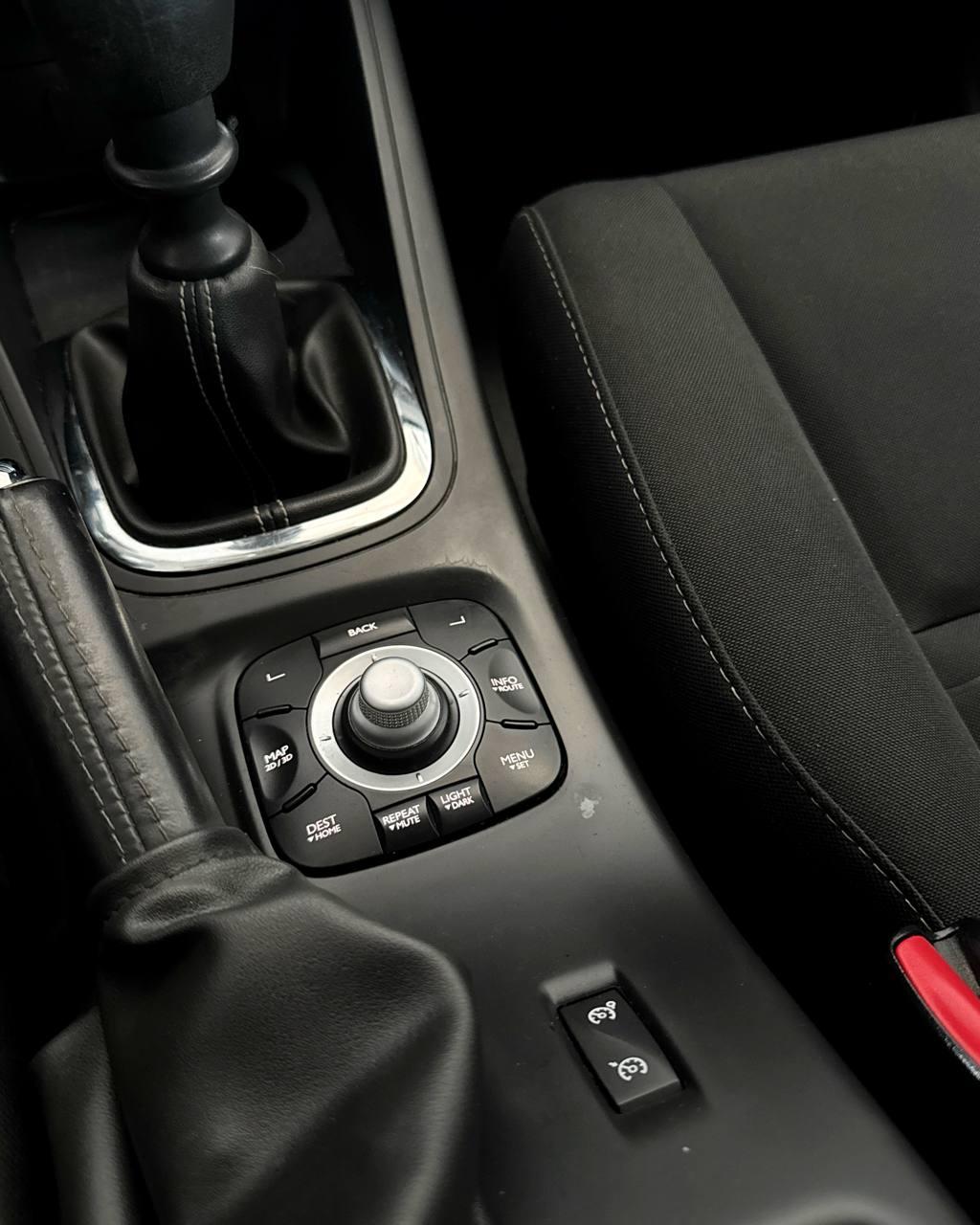 Renault Megane III · 2-й рестайлинг , 2015 г., механика, дизель - фото 12