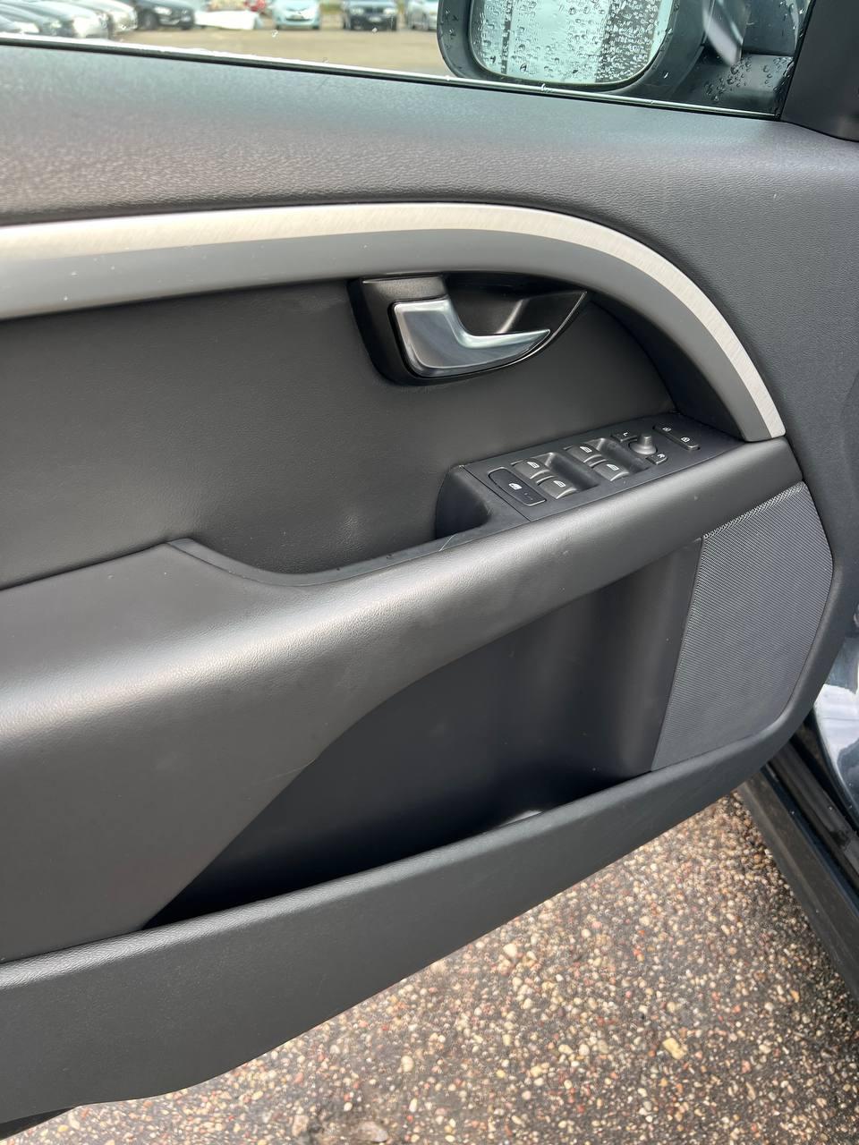 Volvo V70 III , 2011 г., механика, дизель - фото 9