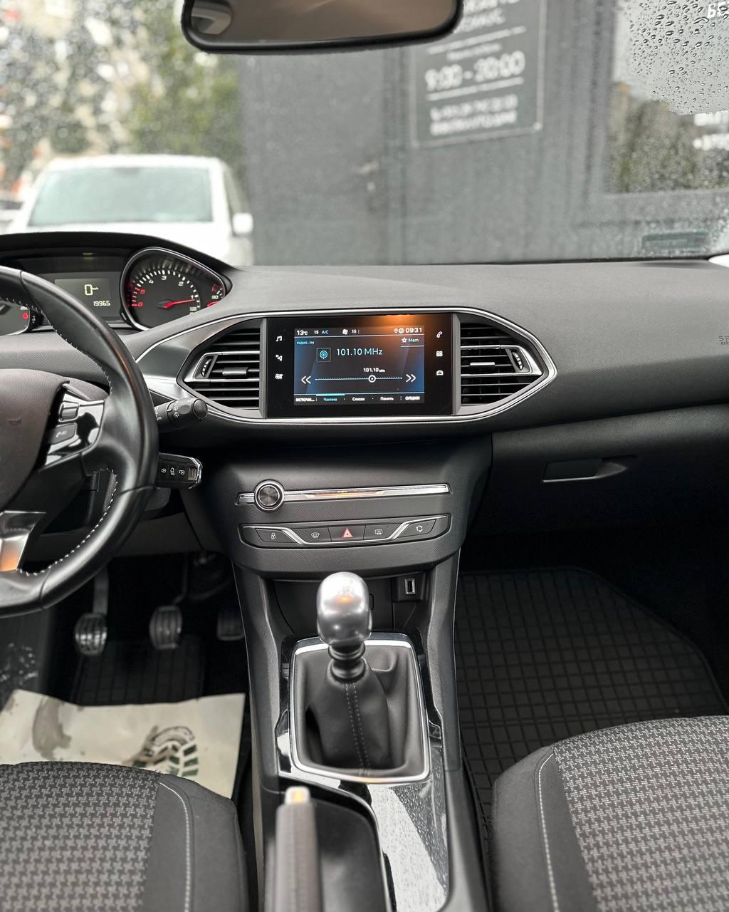 Peugeot 308 T9 · Рестайлинг , 2019 г., механика, дизель - фото 10