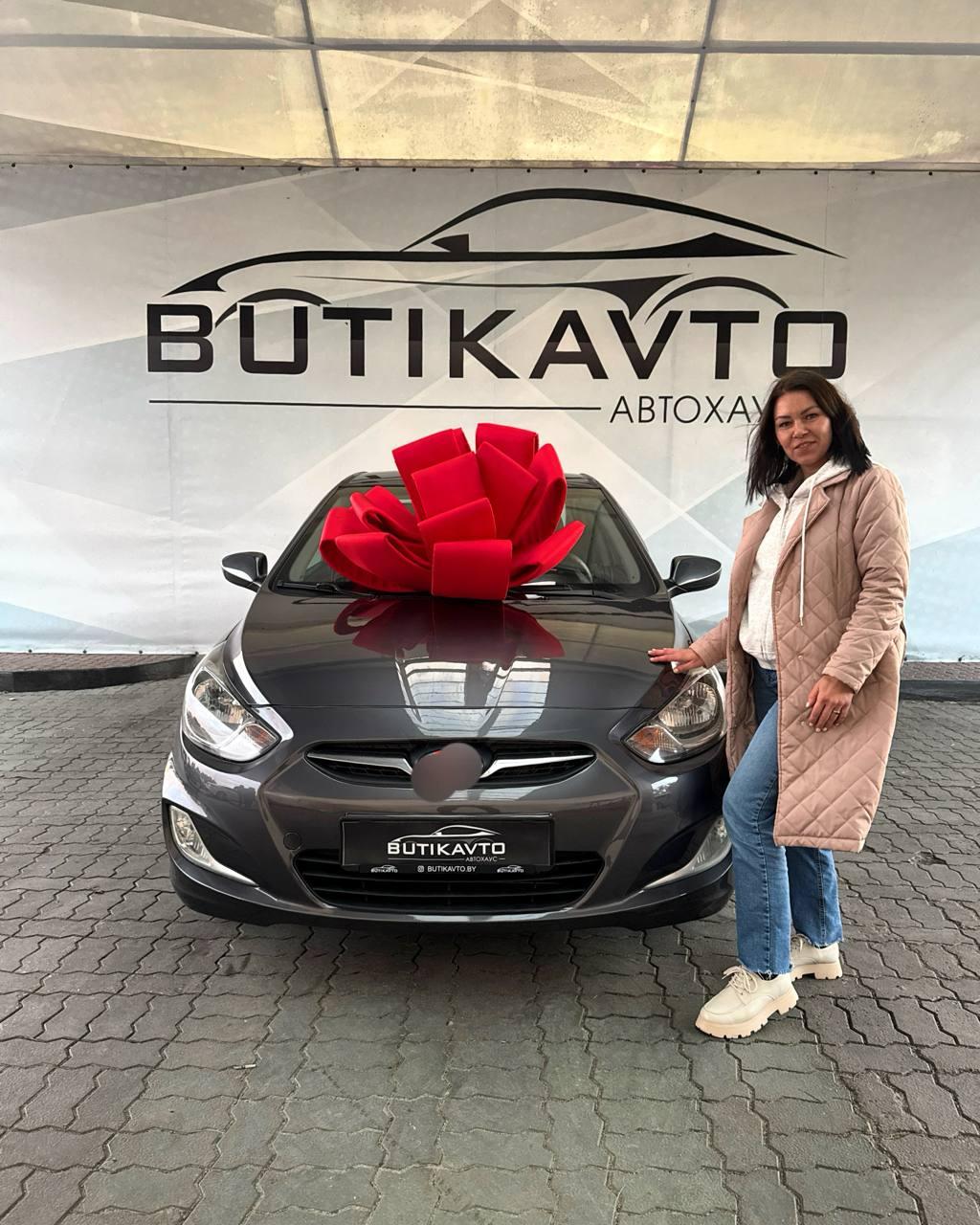 Hyundai Solaris I , 2011 г., автомат, бензин